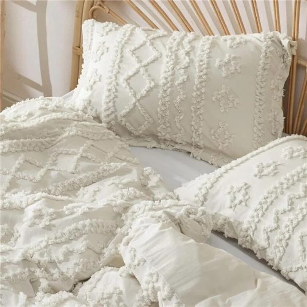 NEW Anthro Beige Boho King / Queen Size Tufted Fringe Bedding Duvet & Sham Set